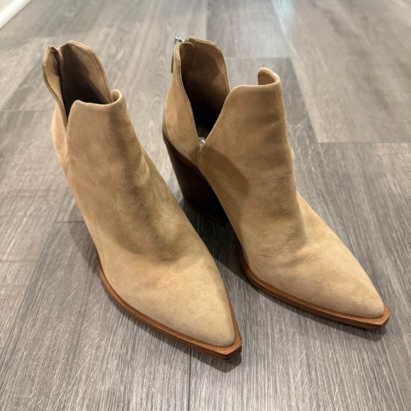 Vince Camuto Gigietta Suede Block Heel Bootie | Size 6.5 - Picture 1 of 10